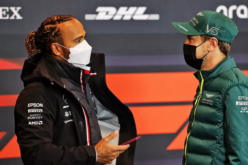 Lewis Hamilton, Mercedes et Sebastian Vettel, Aston Martin, en conférence de presse