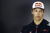 Kvyat: "Sainz y yo nunca hemos tenido una relaci&oacute;n fant&aacute;stica"