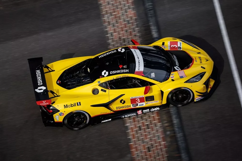 #3 Corvette Racing by Pratt Miller Motorsports Corvette Z06 GT3.R: Antonio Garcia, Alexander Sims