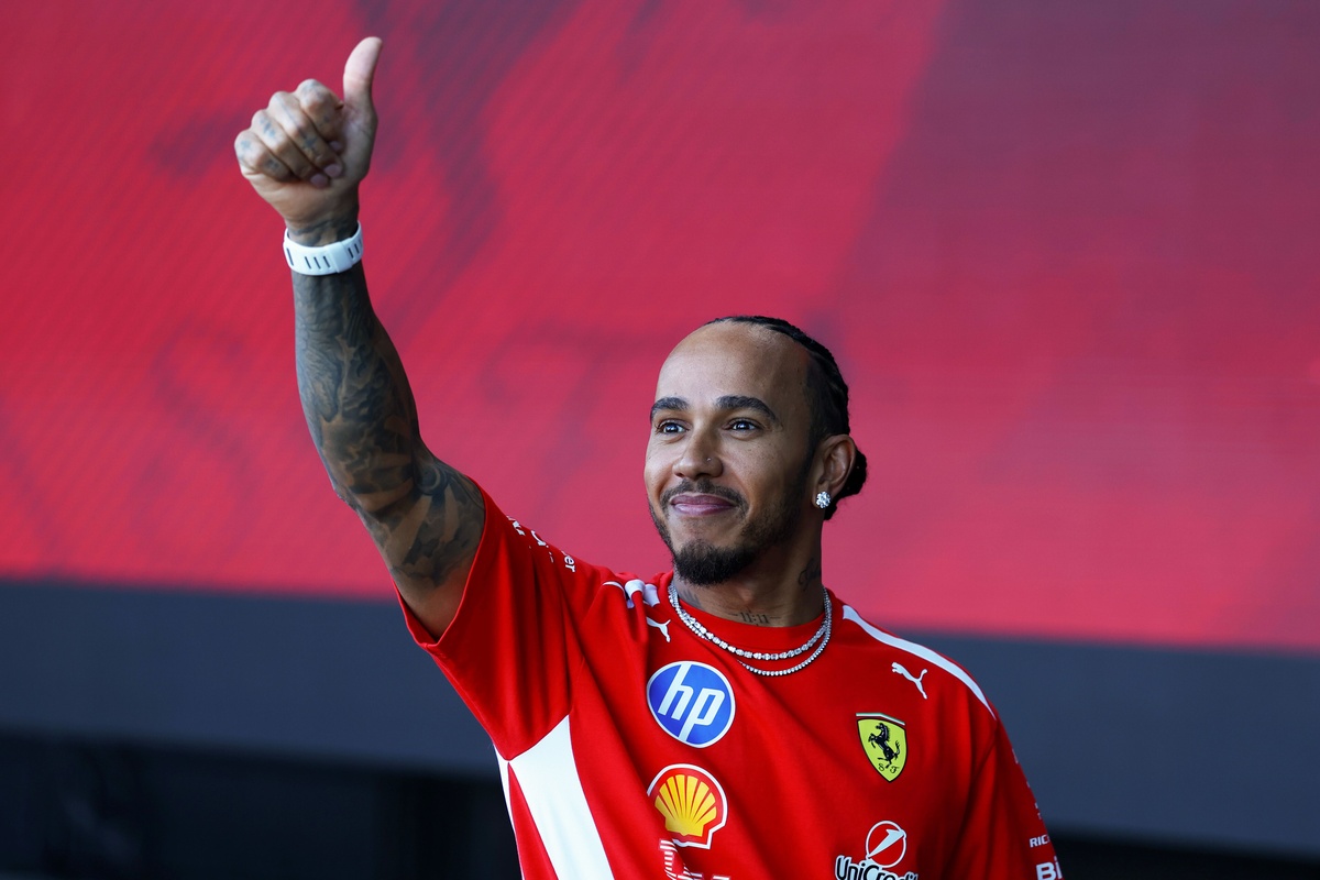 Hamilton sorprende y lleva la contraria a los pilotos de F1 por los baches de Austin