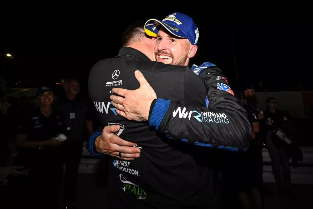 Winward Winward Racing wins Petit Le Mans to seal third straight IMSA GTD title