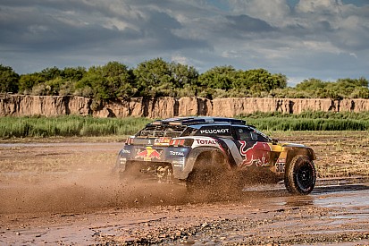 Dakar 2018, 13 Etap: Sainz zafere gidiyor, Peterhansel kaza yaptı