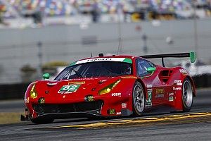 Alonso no disputa los primeros libres y Molina lidera su categoría