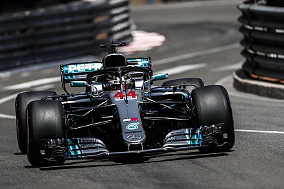 Hamilton: Ricciardo'yu yenmem mümkün değildi