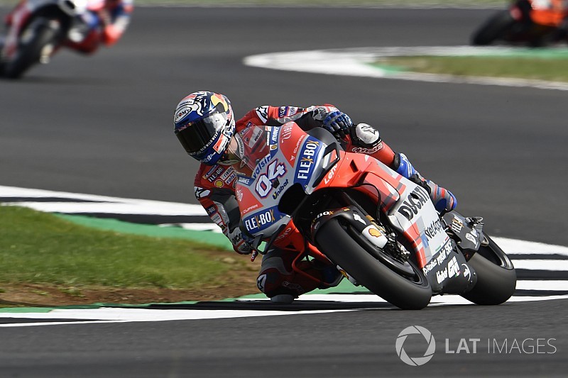 Dovizioso supera a Crutchlow en la segunda práctica libre en Silverstone