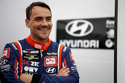Michelisz nem csak az új csapattársait akarja legyőzni a WTCR-ben