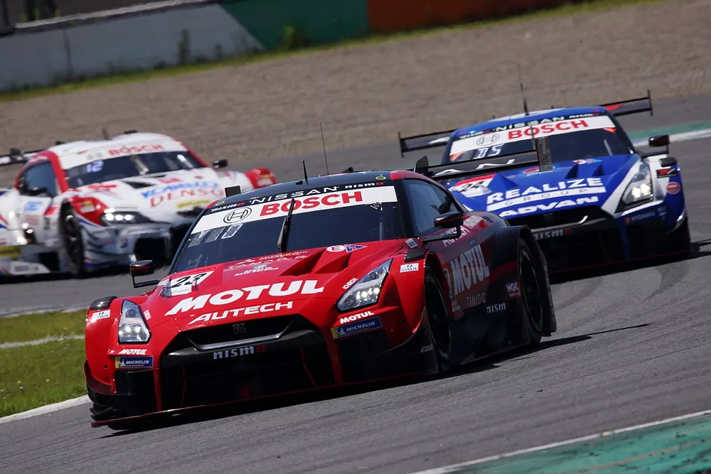 #23 MOTUL AUTECH GT-R