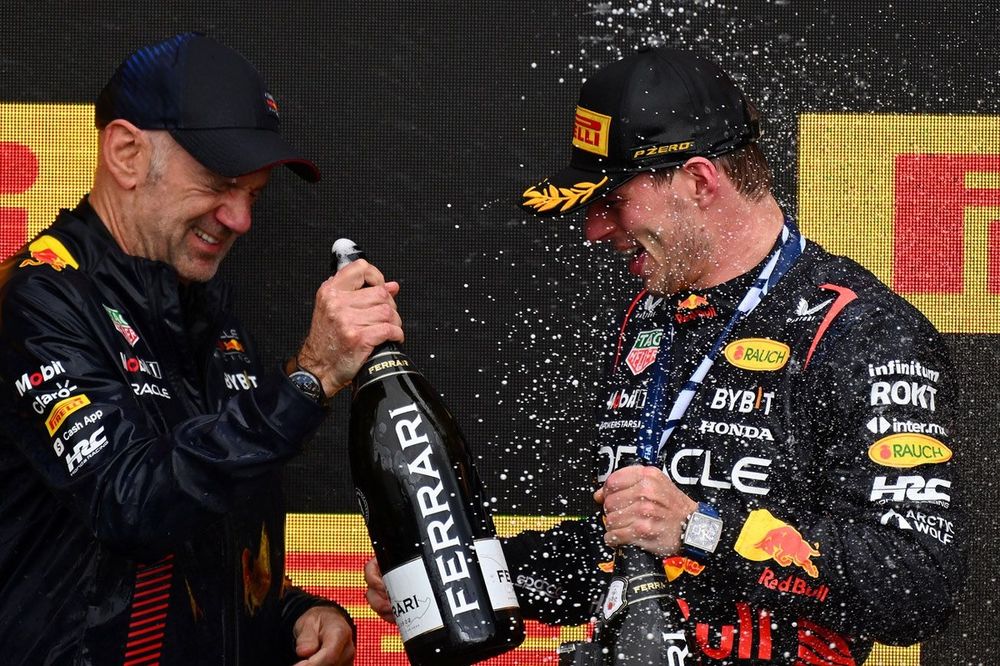 Max Verstappen, Red Bull Racing celebrates with Adrian Newey, Red Bull Racing