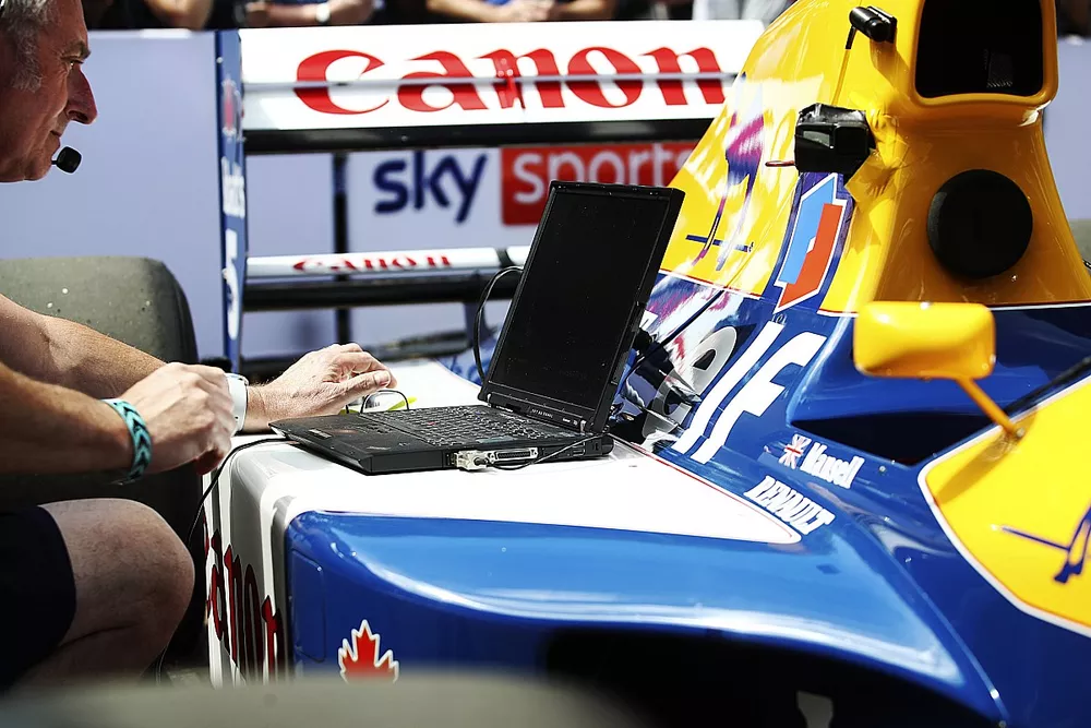 Williams FW14B