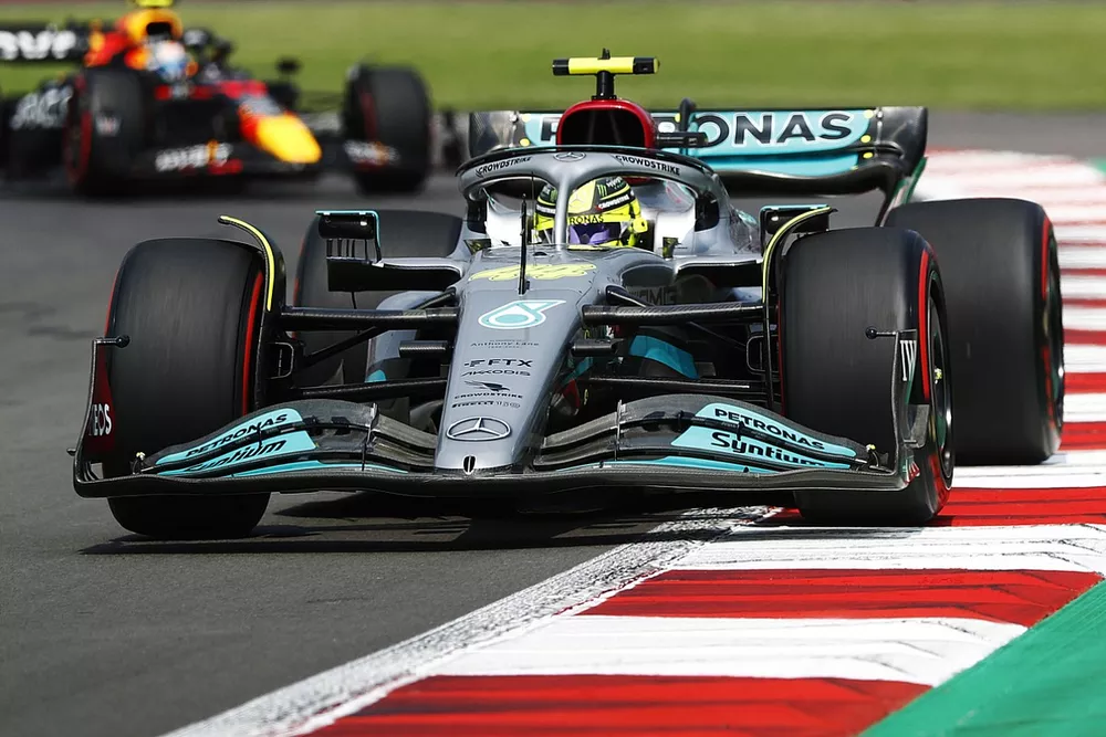 Lewis Hamilton, Mercedes W13