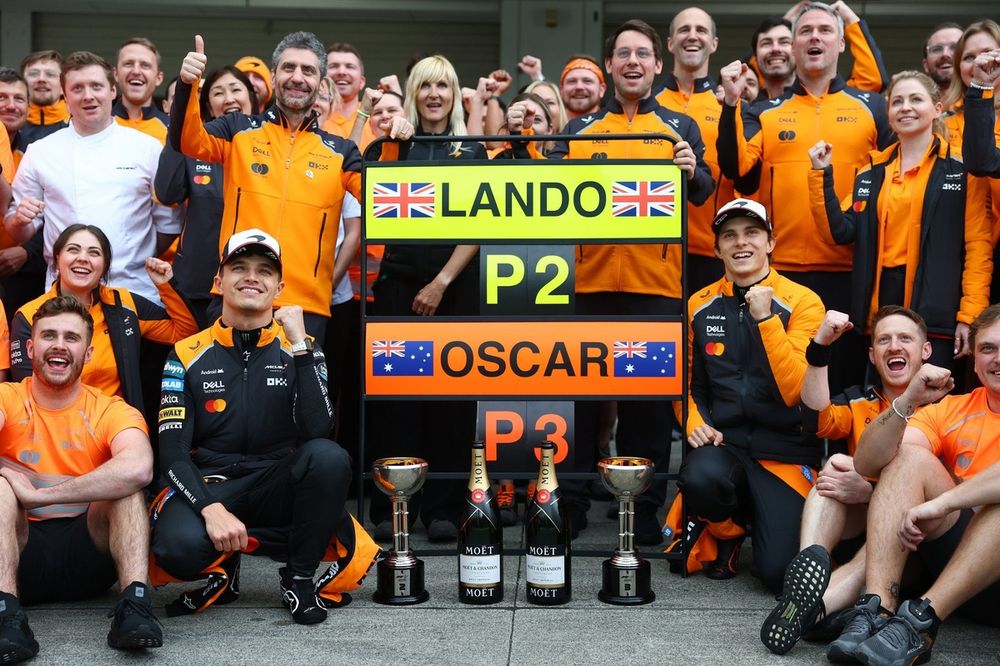 Lando Norris, McLaren, Oscar Piastri, McLaren