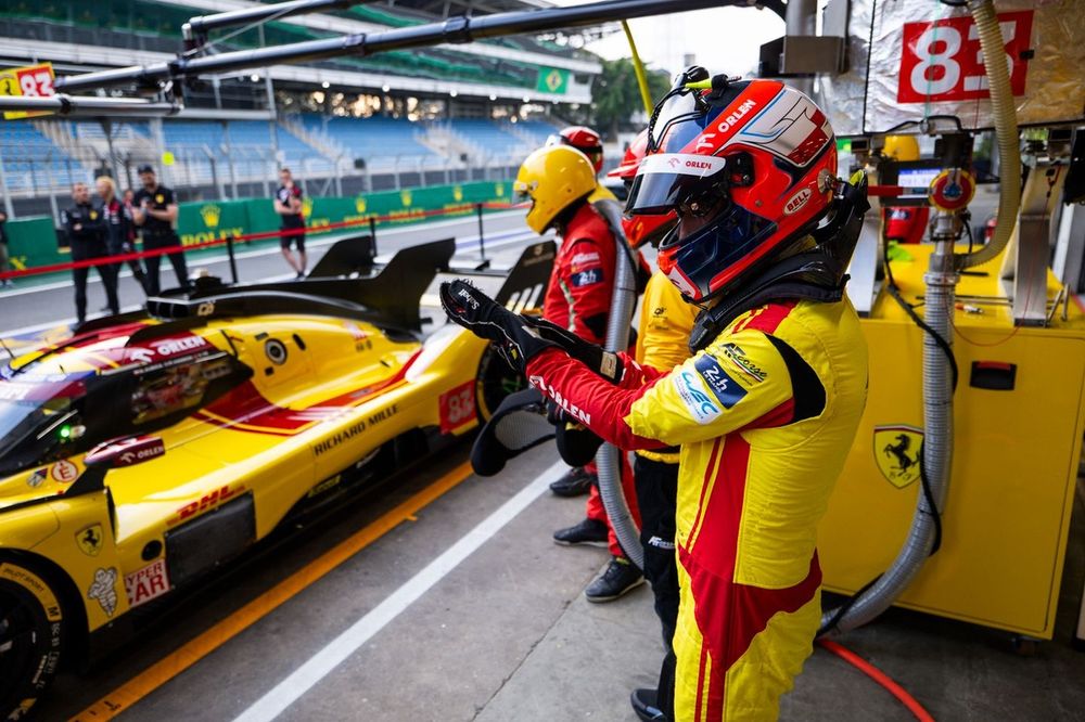 #83 AF Corse Ferrari 499P: Robert Kubica, Yifei Ye, Philip Hanson