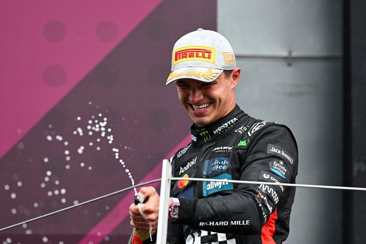 激动到落泪的世界冠军 诺里斯：我看起来像个傻瓜 却完成了最伟大的一战