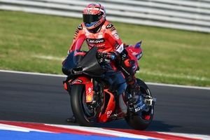 Así es la Ducati que simula las reglas de MotoGP 2027 que Pirro probó en Misano