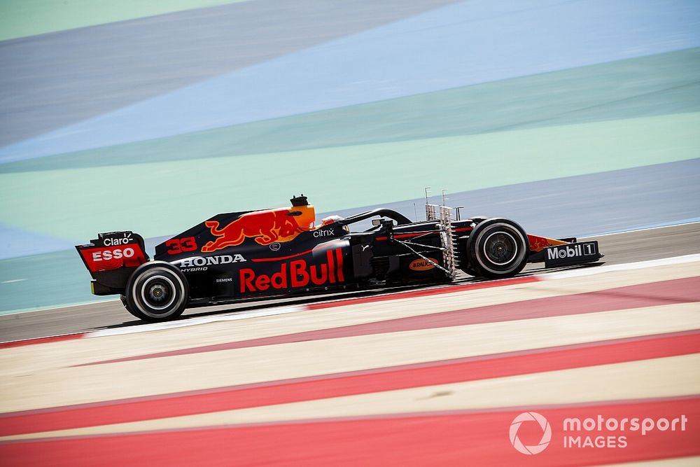 Max Verstappen, Red Bull Racing RB16B 