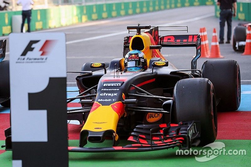 Race winner Daniel Ricciardo, Red Bull Racing RB13 in parc ferme