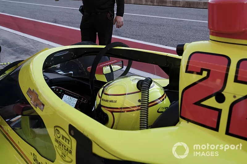 Simon Pagenaud, Team Penske Chevrolet, cooling tube, helmet cooler, scoop