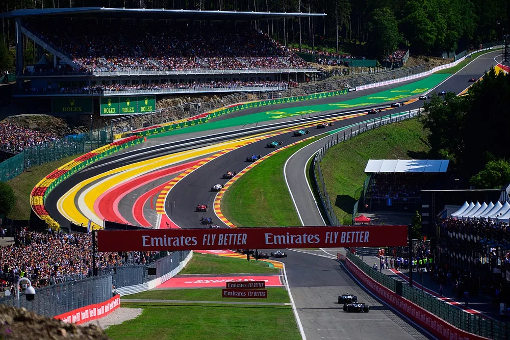 Acciones en Eau Rouge
