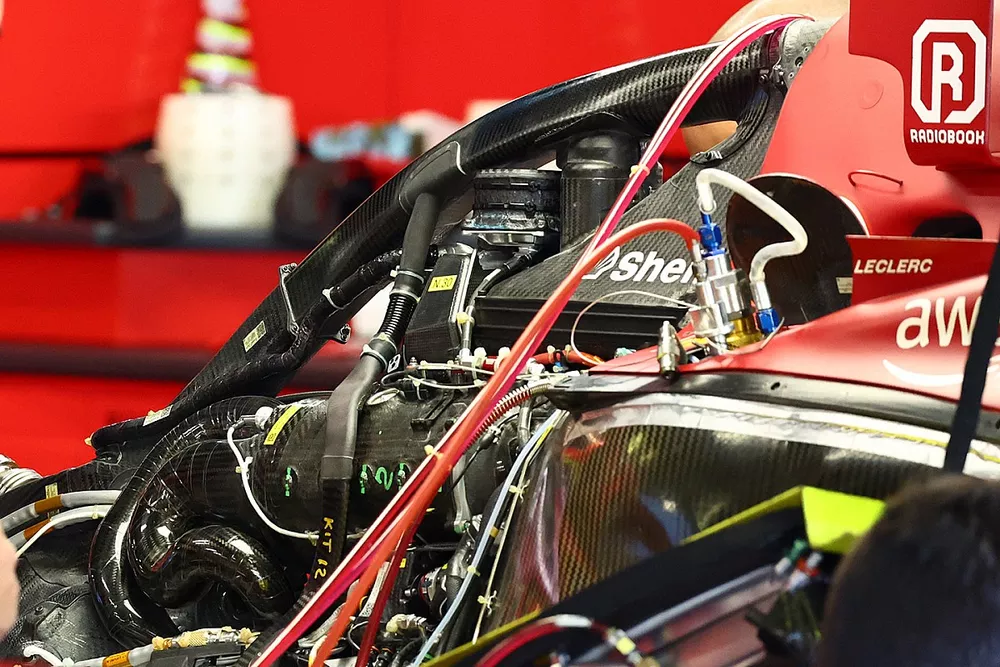 Detalle del motor del Ferrari F1-75