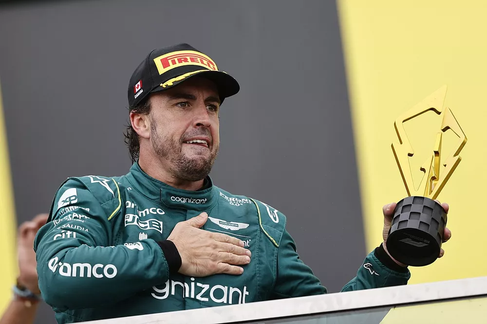 Fernando Alonso, Aston Martin F1 Team, 2nd position, with his trophy