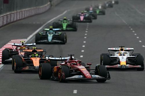 Leclerc fue víctima de un problema de motor durante la carrera en Bakú