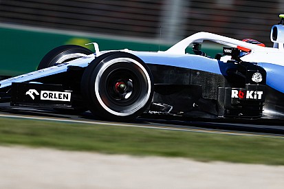 Így találta el a falat Kubica a bokszban Ausztráliában: videó
