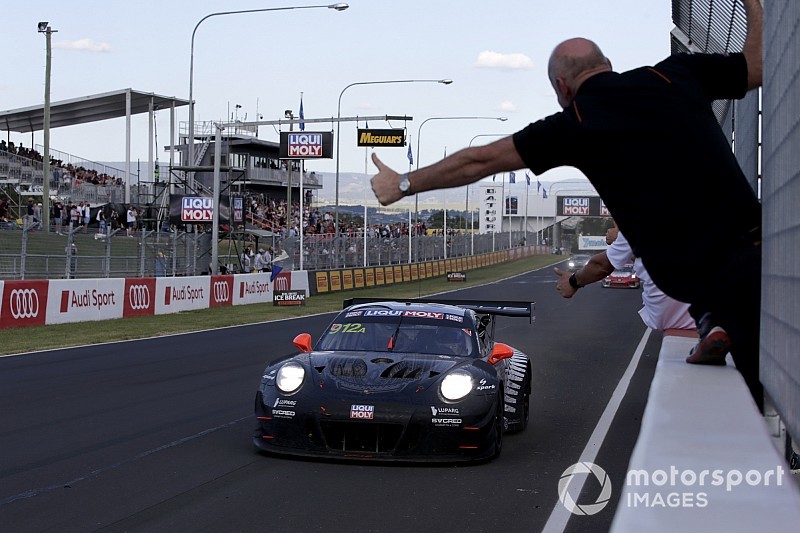 Matt Campbell regala alla Porsche un successo incredibile alla 12 Ore di Bathurst