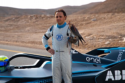 VIDEO: Felipe Massa protagoniza "competencia" contra un halcón