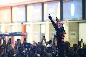 Verstappen gana a los McLaren en Qatar, ¡el mundial de F1 sigue vivo!