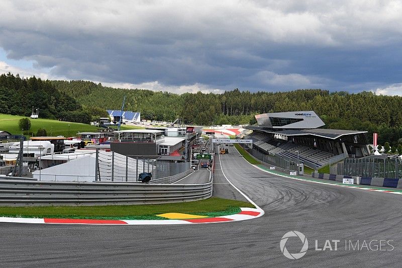 Primera curva del circuito Red Bull Ring