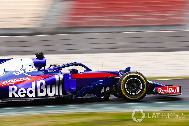 https://cdn-3.motorsport.com/images/amp/0kymqbvY/s6/f1-barcelona-february-testing-2018-brendon-hartley-scuderia-toro-rosso-str13-7656431.jpg