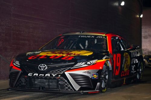 NASCAR Los Angeles: Truex-Triumph in wildem Stadion-Clash