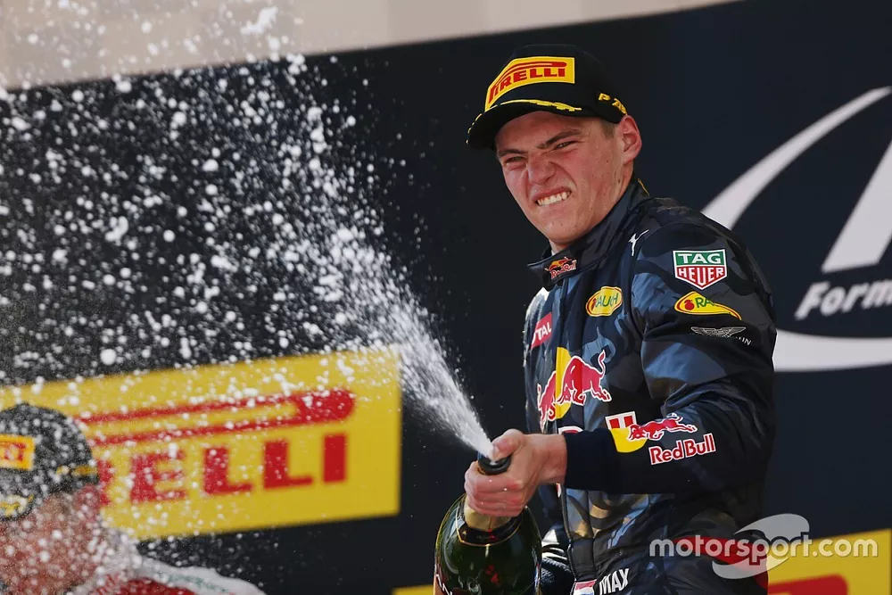 Max Verstappen, Red Bull Racing, 1st Position, sprays the Champagne