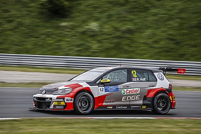Rob Huff si porta a casa la pole position di Gara 1 a Zandvoort