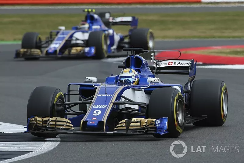  Marcus Ericsson, Sauber C36, Pascal Wehrlein, Sauber C36