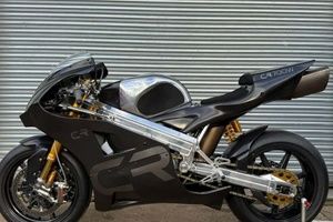 Esta motocicleta con motor rotativo es el arma definitiva para circuitos
