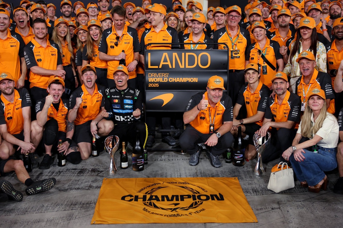 McLaren’ın özel jeti FIA Gala’sı için yolda!