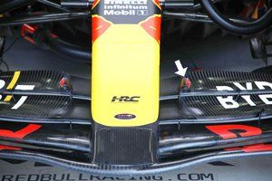 GALERÍA TÉCNICA: Los F1 test de Bahréin desde el pitlane día 3
