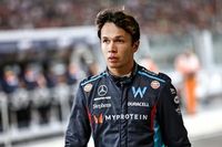 Red Bull hizo oferta a Albon, pero no afectaría a Checo Pérez en 2025