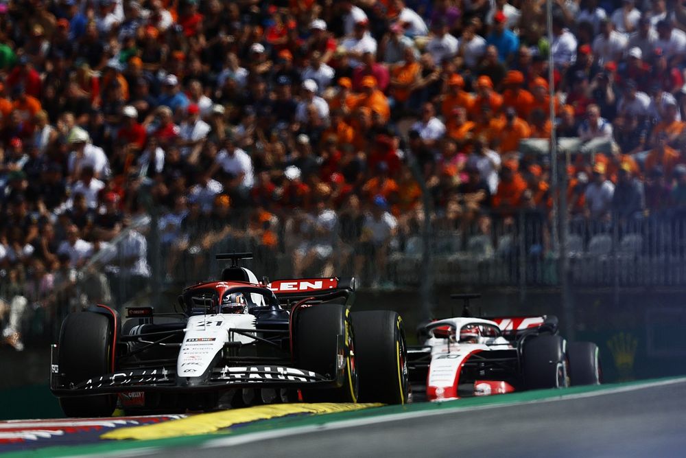 Nyck de Vries, AlphaTauri AT04, Kevin Magnussen, Haas VF-23