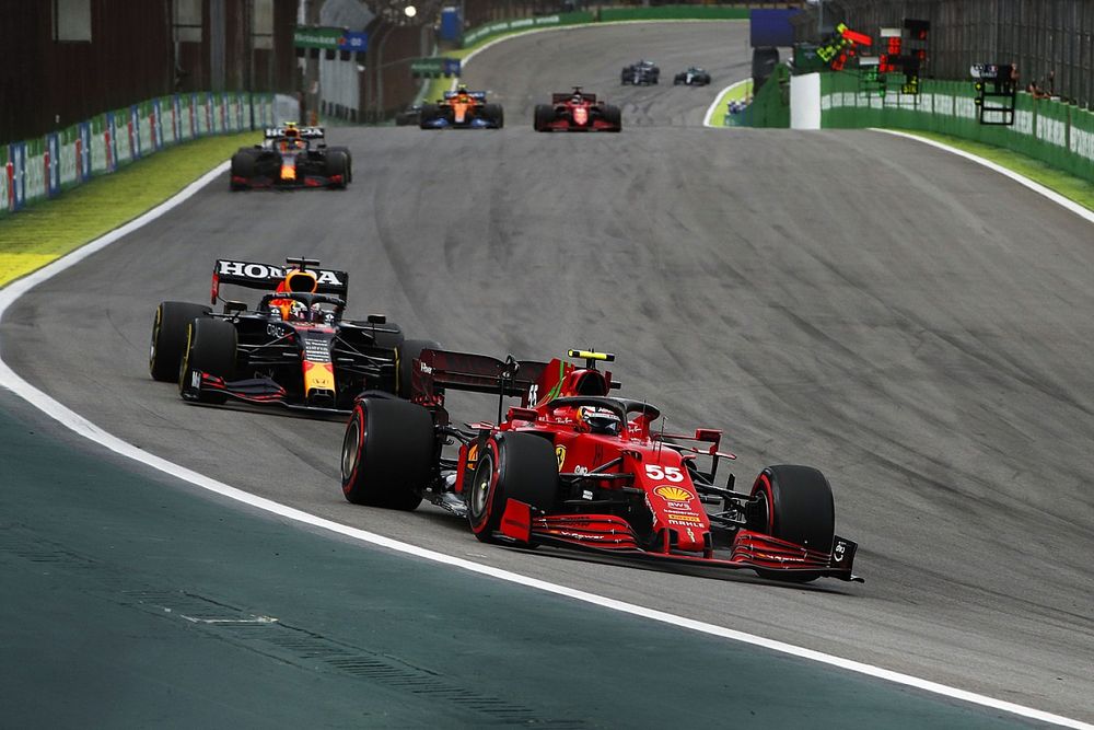 Carlos Sainz Jr., Ferrari SF21, Max Verstappen, Red Bull Racing RB16B, and Sergio Perez, Red Bull Racing RB16B