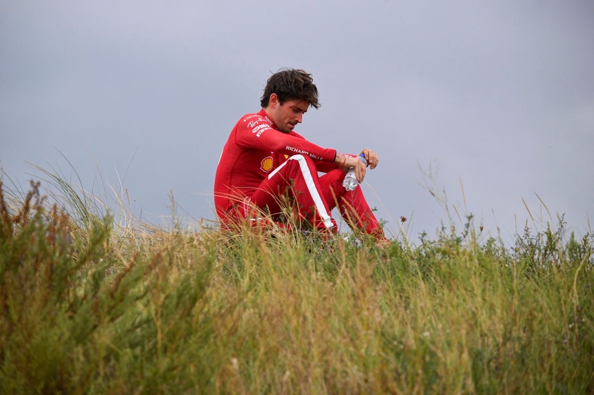 Leclerc abandonne pour conclure : 