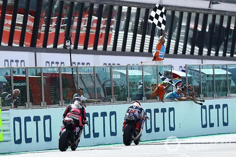 Augusto Fernandez, Pons HP40