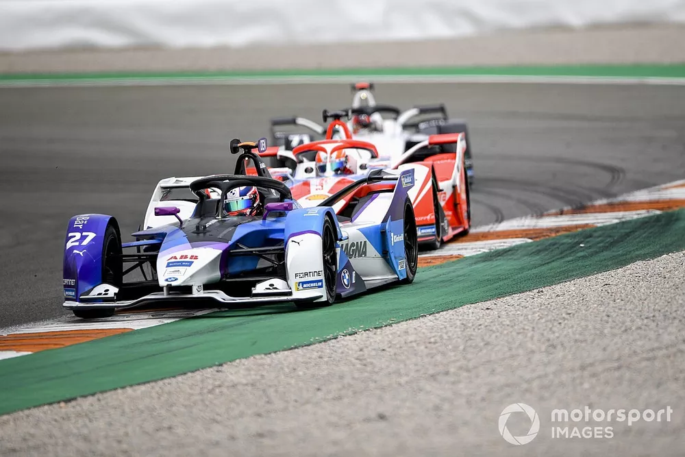 Jake Dennis, BMW i Andretti Motorsport, BMW iFE.21, Alex Lynn, Mahindra Racing, M7Electro