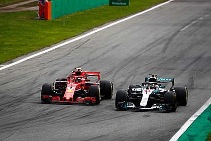 Mercedes, Ferrari'nin hız bilmecesini çözmeye çalışıyor