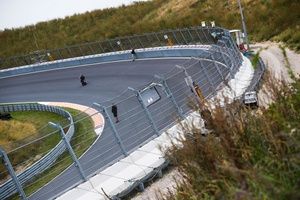 F1: Chuva torrencial na Holanda abre buraco na pista de Zandvoort