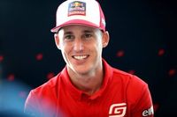 Pol Espargar&oacute;, nuevo comentarista de DAZN, que anuncia el narrador para MotoGP