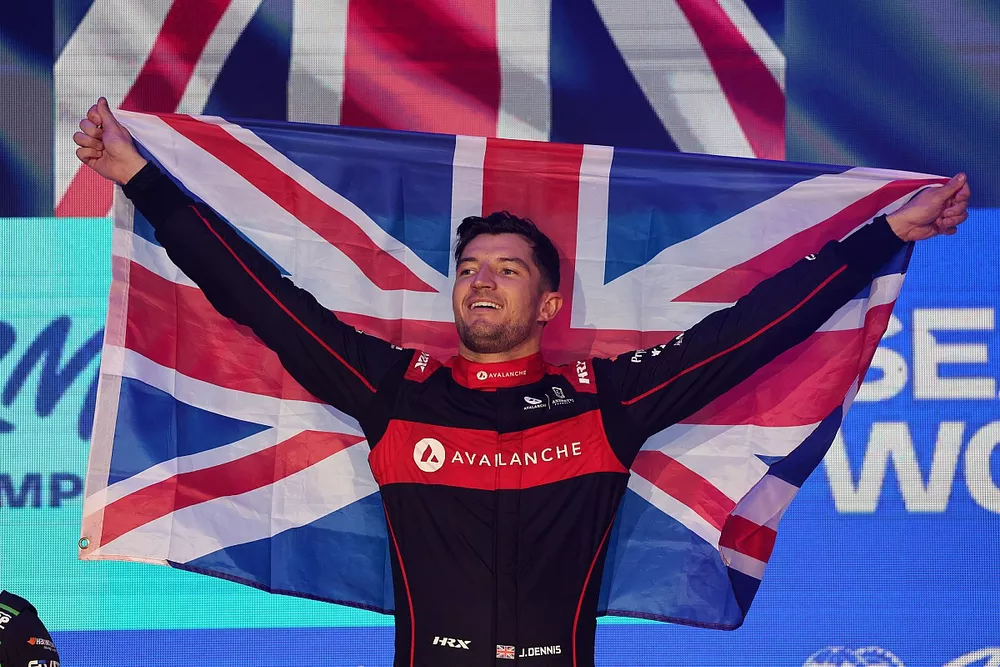 Podium: Jake Dennis, Andretti Autosport