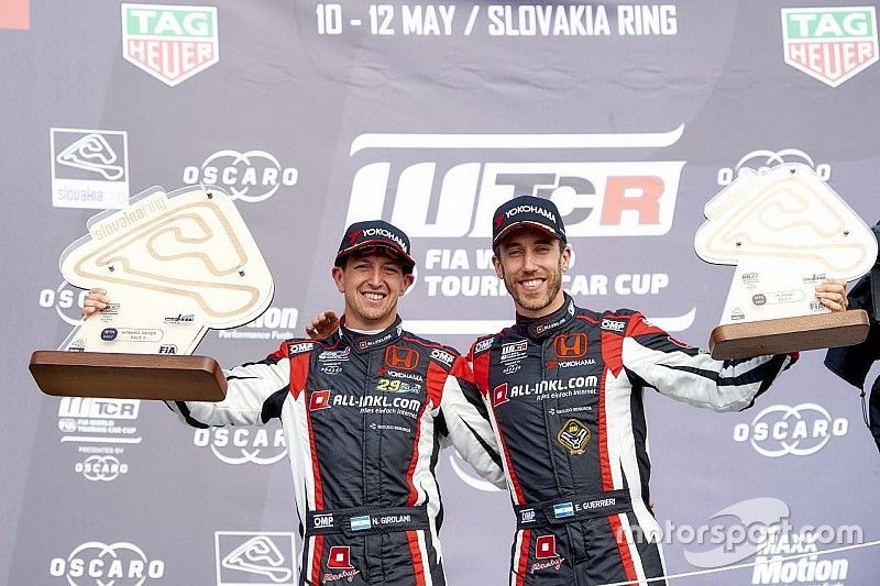 Podio: Néstor Girolami, ALL-INKL.COM Münnich Motorsport Honda Civic Type R TCR, Esteban Guerrieri, ALL-INKL.COM Münnich Motorsport Honda Civic Type R TCR