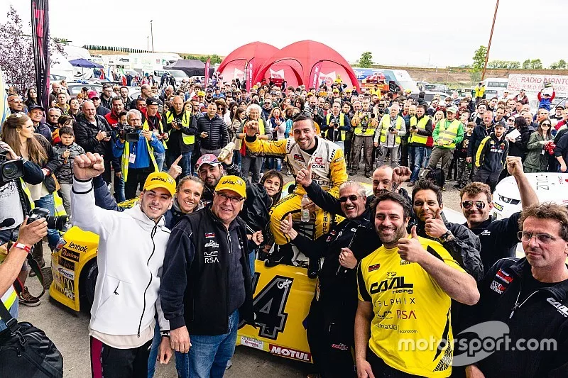 Race winner Alon Day, Caal Racing
